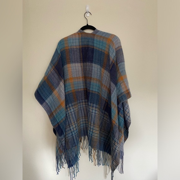 SERRA BLUE AND GOLD TONES OSFA PONCHO WITH FINGE - Picture 2 of 5